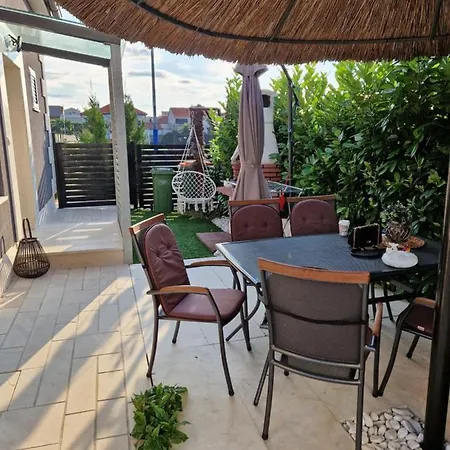 别墅 Tara 扎达尔